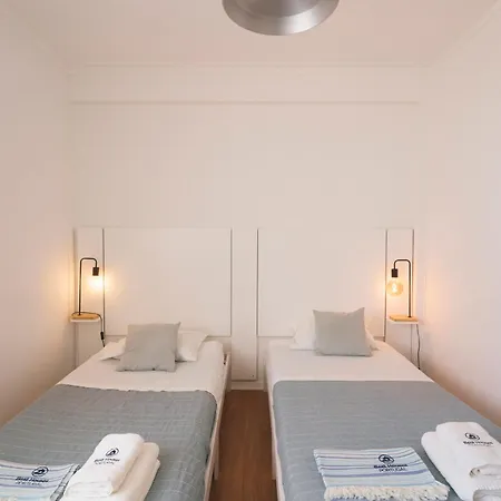 01 - Pearl * Peniche