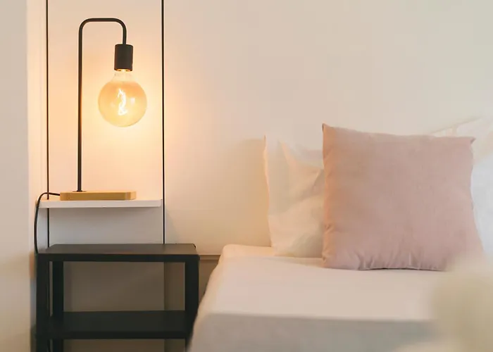 01 - Pearl * פניש